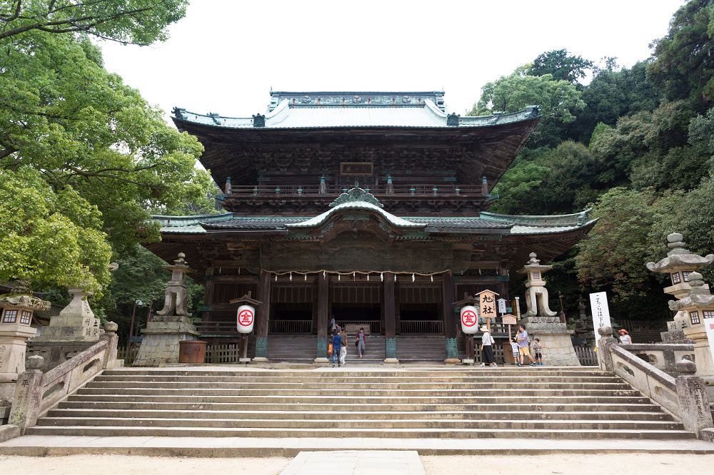 金刀比羅宮参道の鳥居(イメージ)